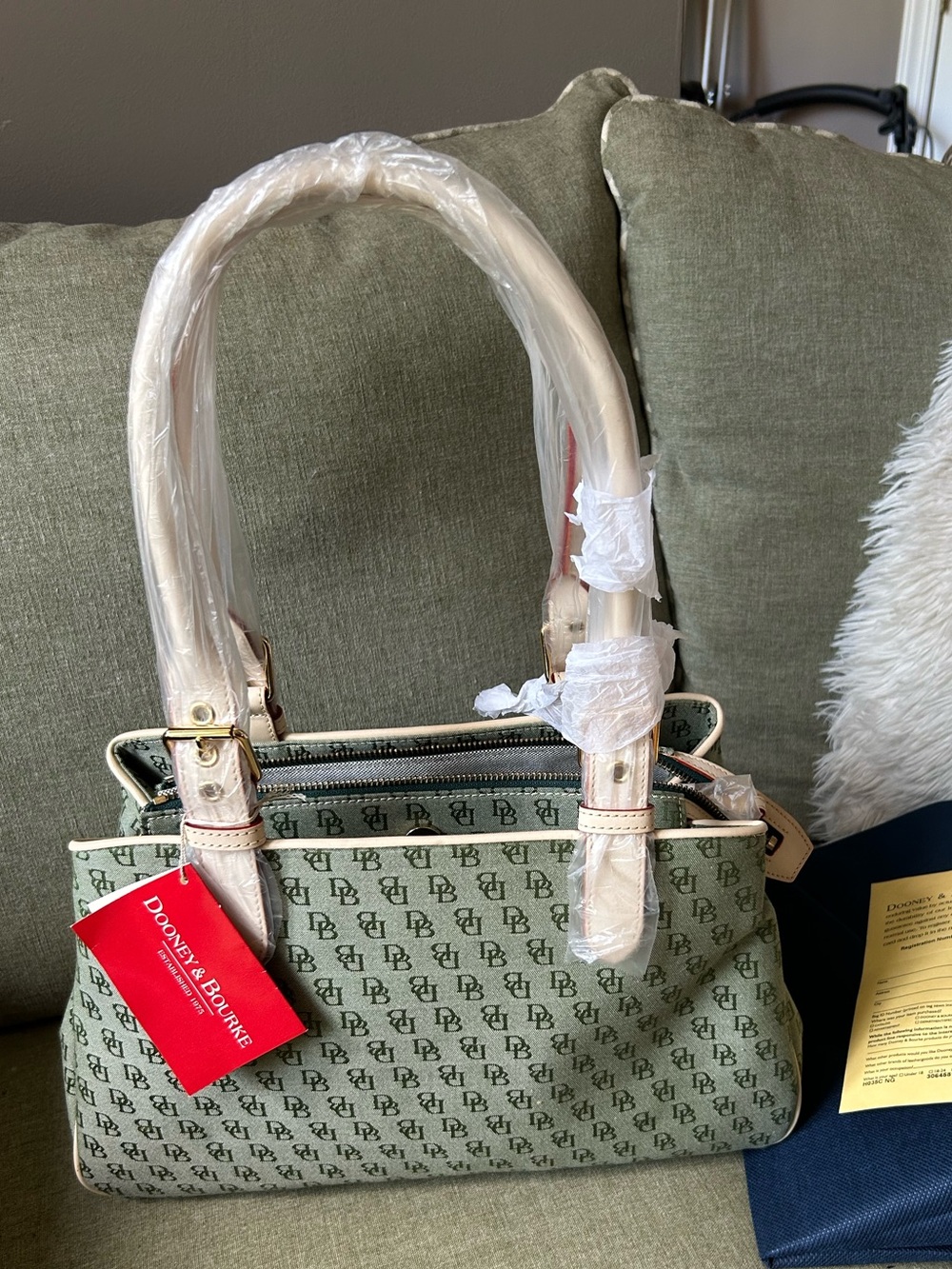 Dooney & Bourke buckle satchel in new green